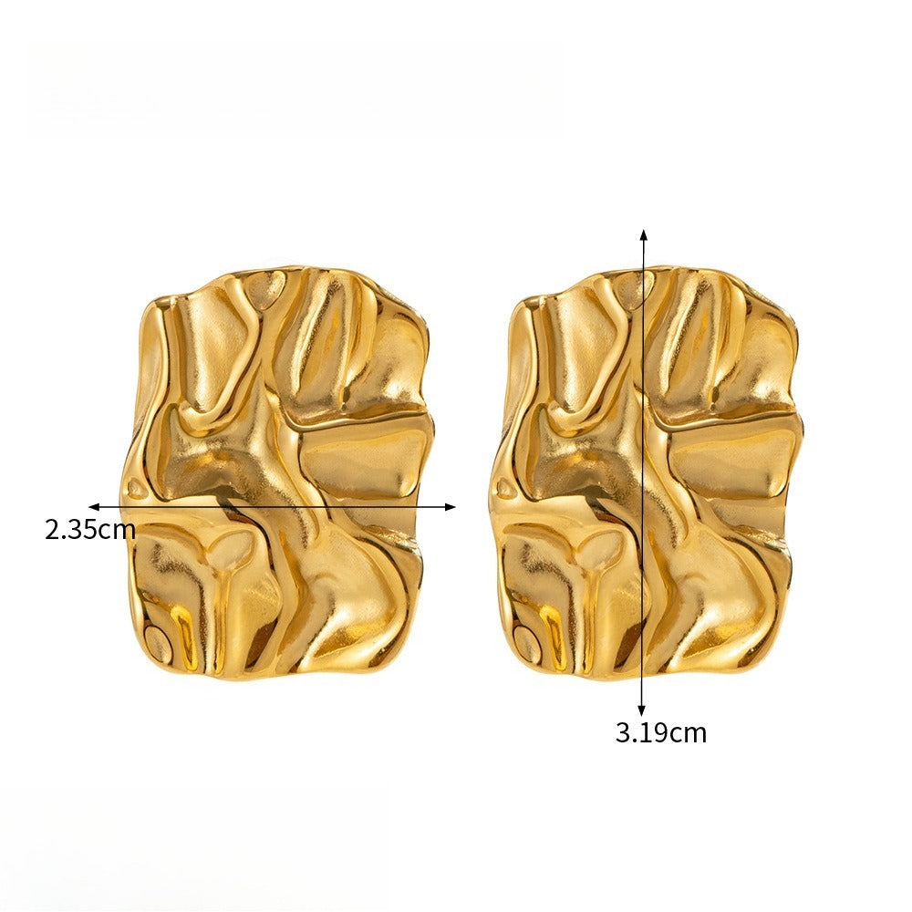 18K gold earrings, rings, and bracelets for a luxurious and high-end look Vera Lux