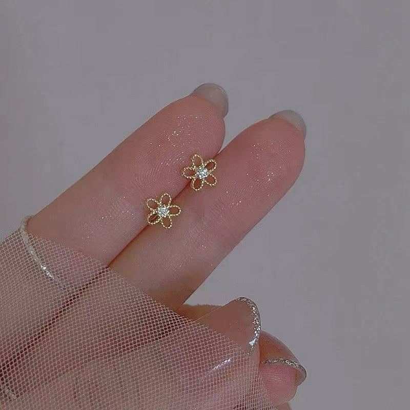 Gold Plated Mini Heart Stud Earrings Ins Popular Niche Jewelry For Women Daily Wear Vera Lux