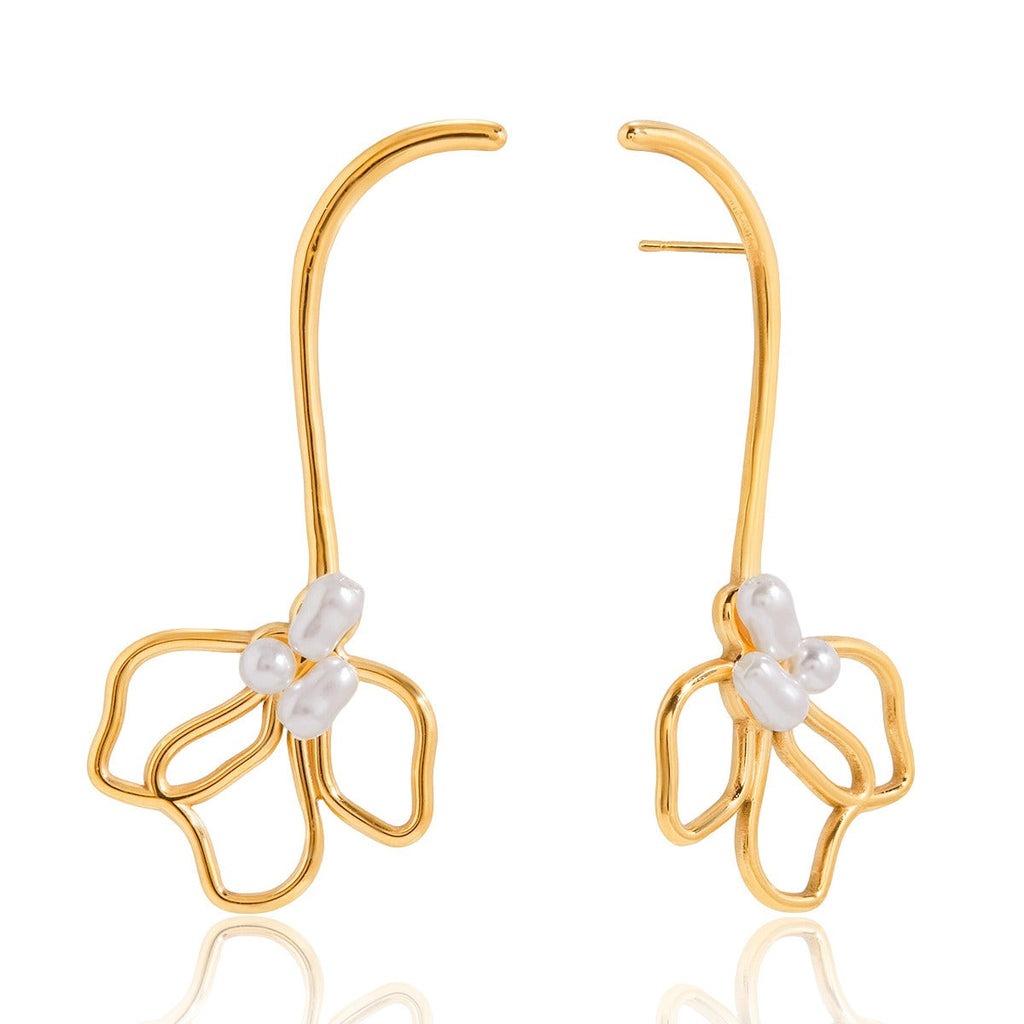 18K gold lightweight luxury high-end flower and pearl stud earrings Vera Lux
