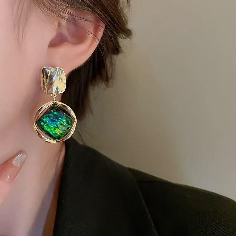 Vintage Rhombus Resin Dangle Earrings, French Court Style, Niche Design Jewelry Vera Lux