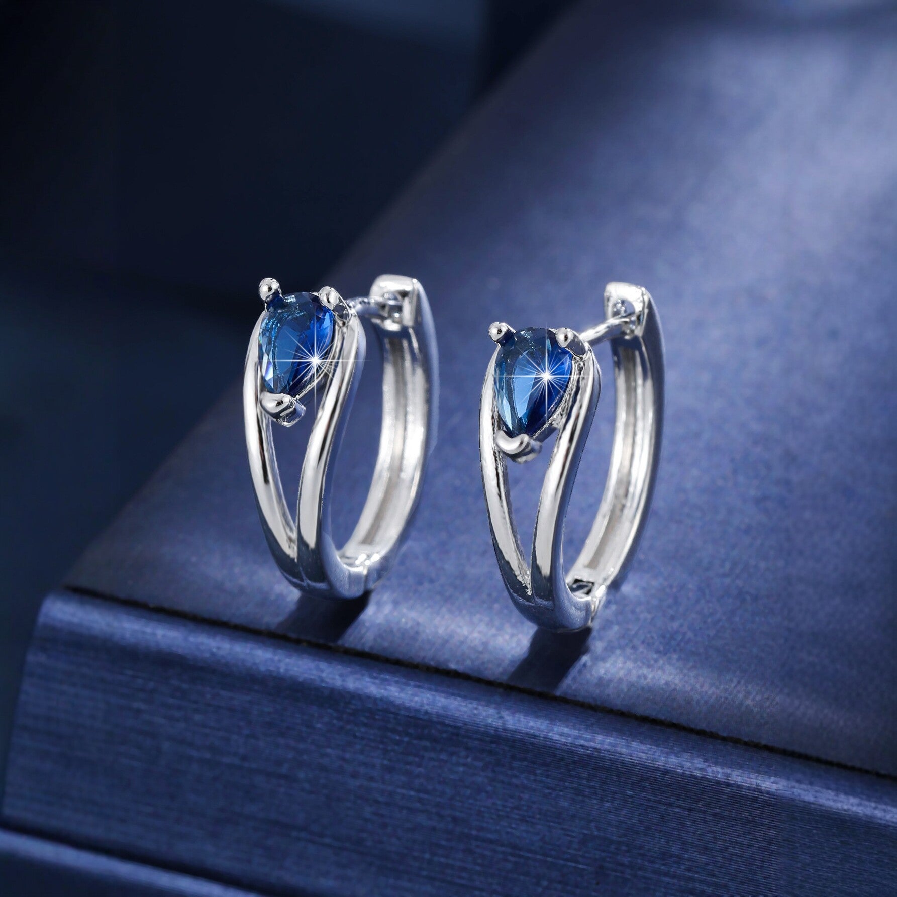 Simple And Stylish Water-drop Double-twist Ear Clips For Women Vera Lux