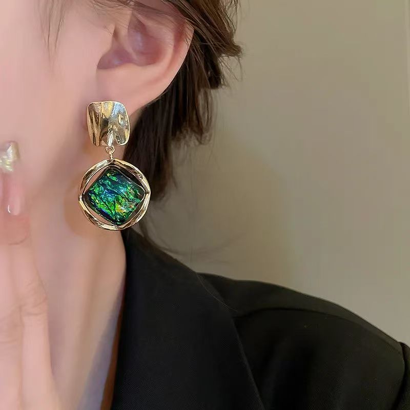 Vintage Rhombus Resin Dangle Earrings, French Court Style, Niche Design Jewelry Vera Lux
