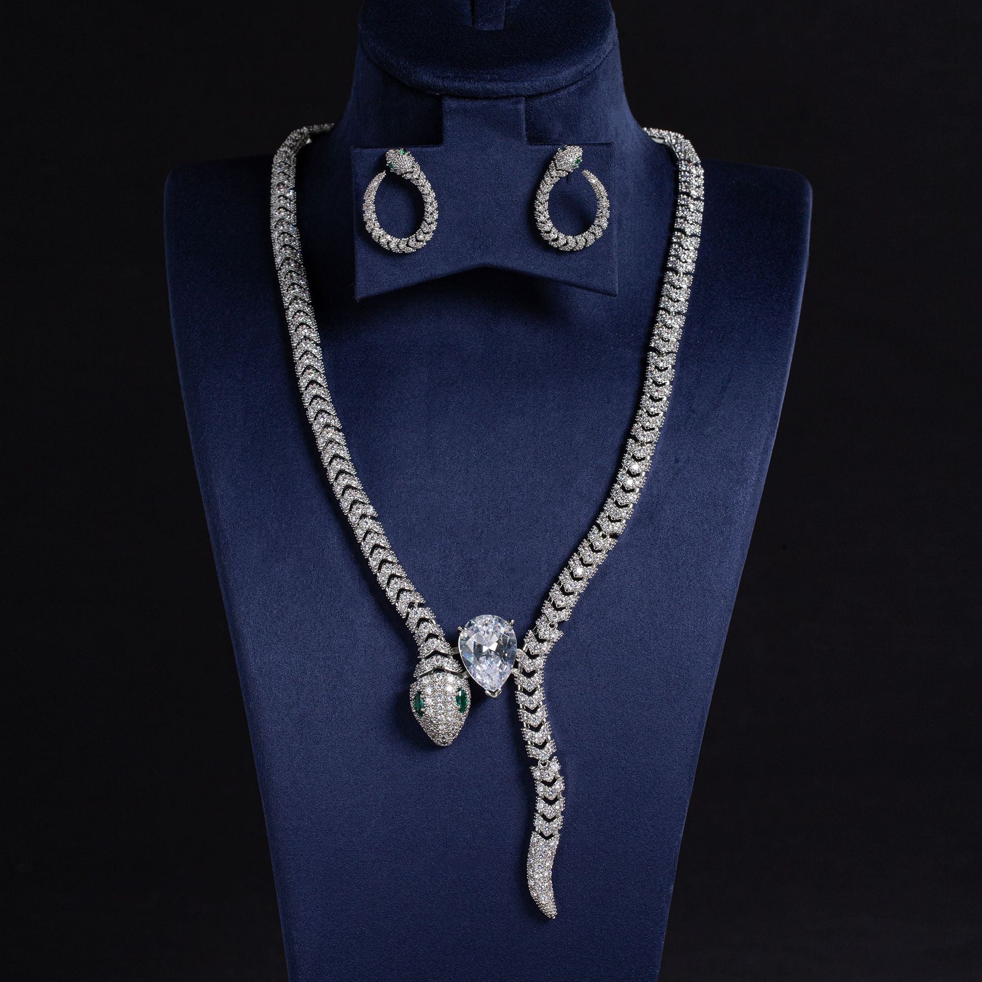 S925 Silver Curved Snake Necklace with Zirconia and Diamonds Vera Lux