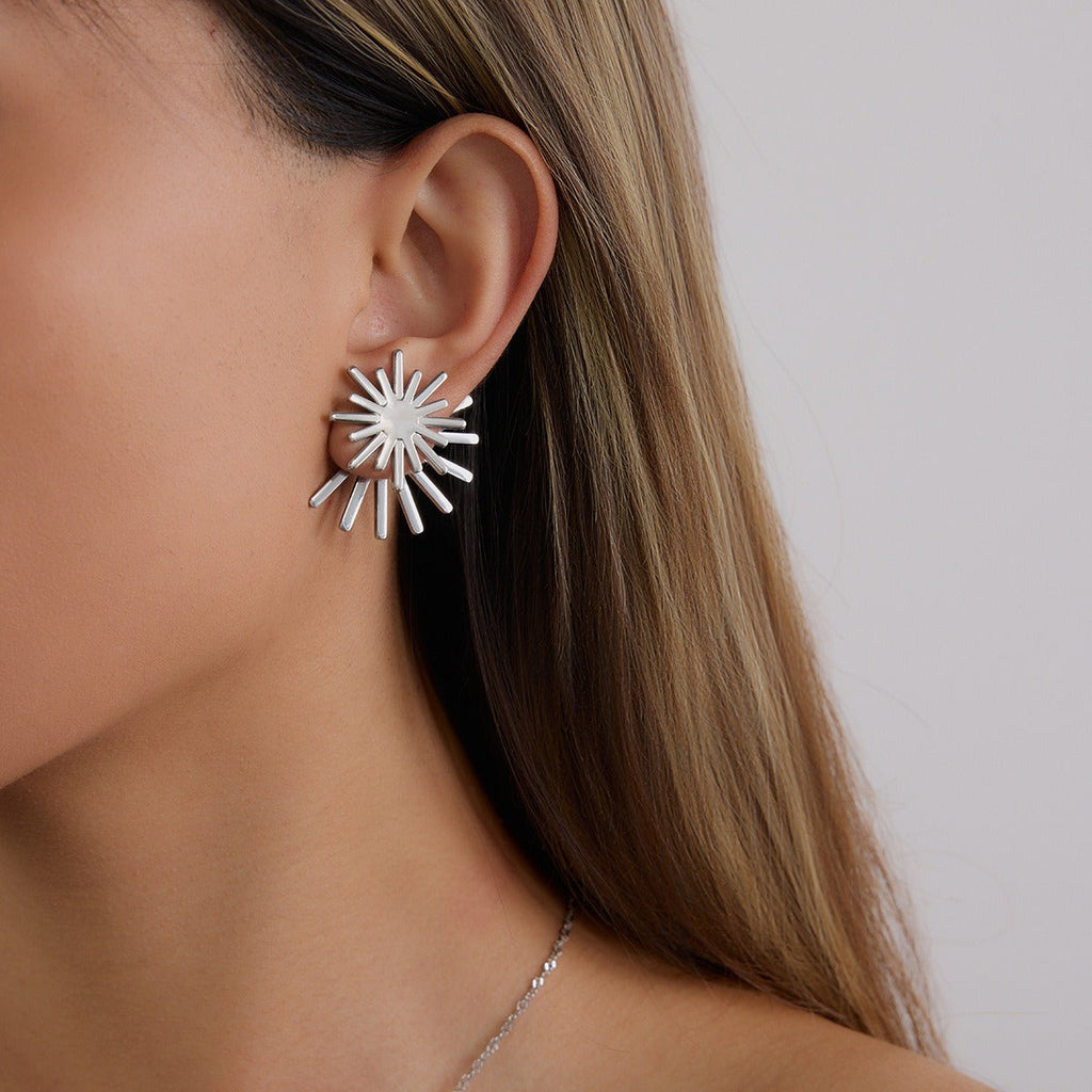 18K gold sun-shaped earrings with simple and elegant design Vera Lux