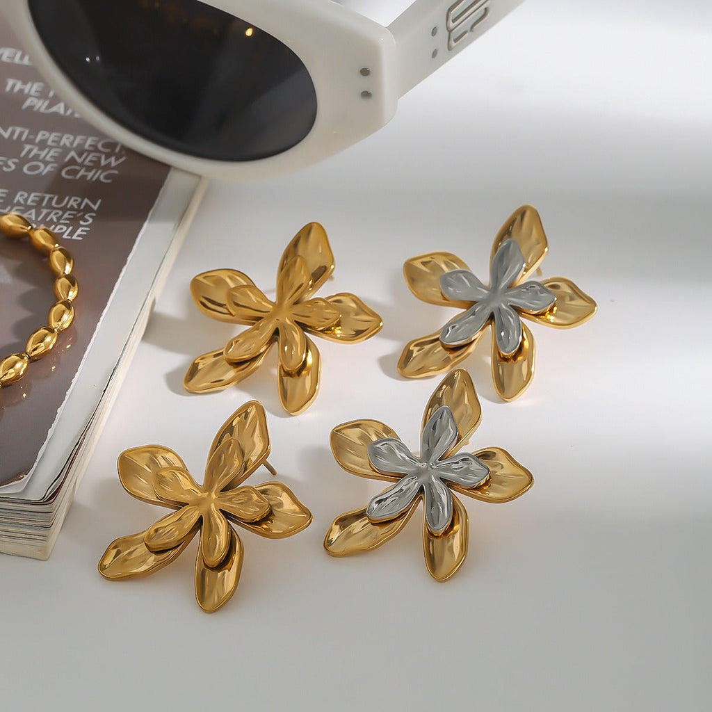 18K gold flowers with gold and silver color matching design exquisite and fashionable earrings Vera Lux