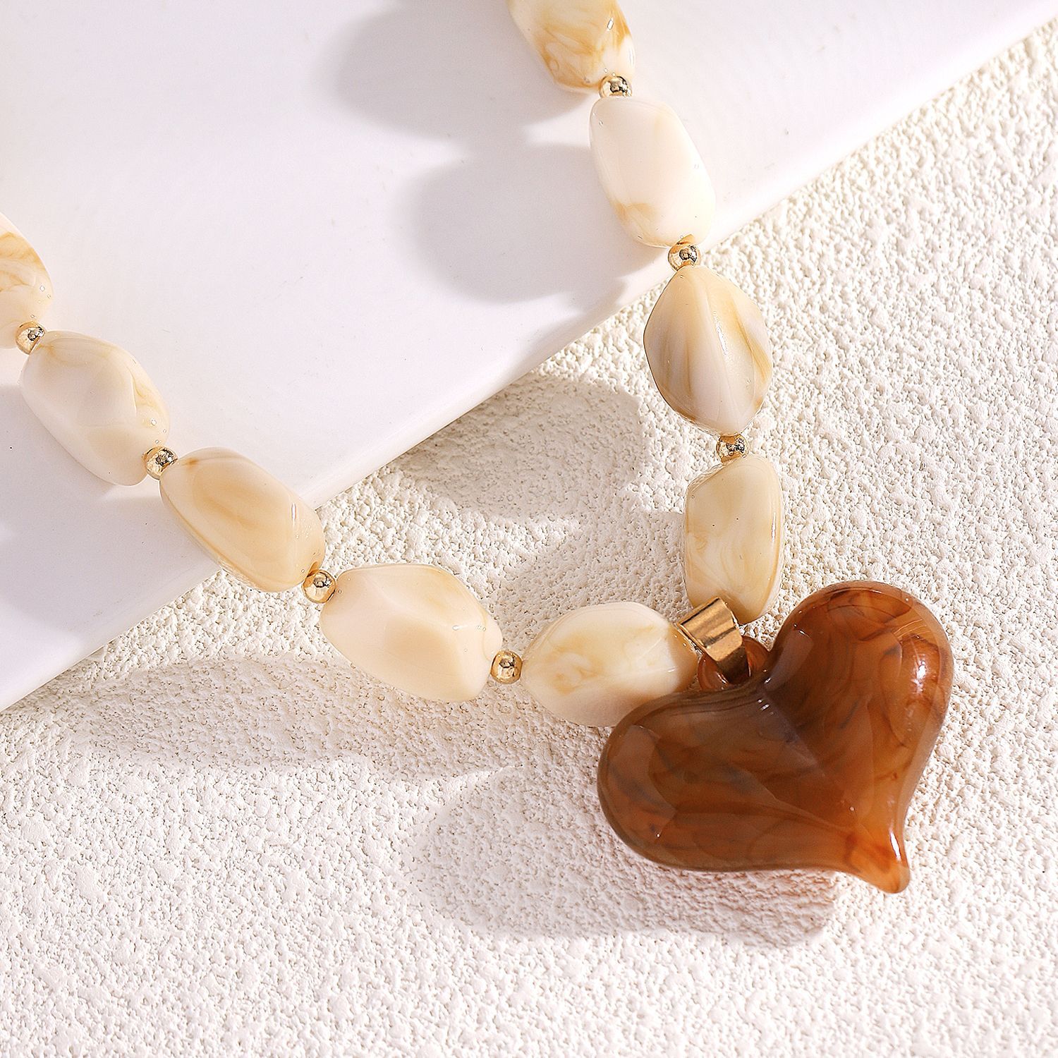 European And American-style Beaded Resin Heart Necklace Vintage Vera Lux