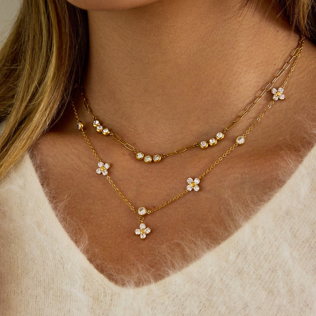 18K gold zircon four-leaf clover necklace Vera Lux