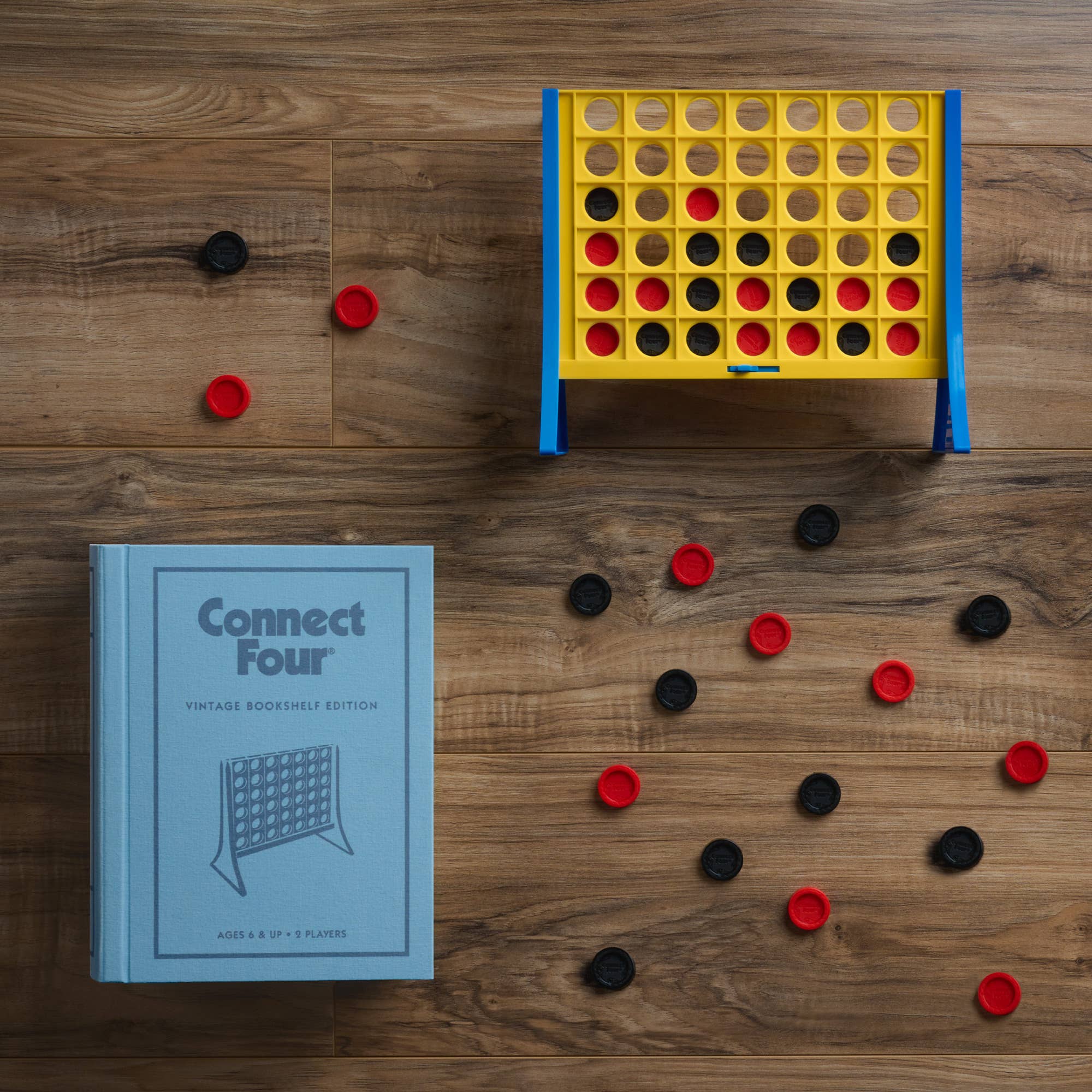 Connect 4 - Vintage Bookshelf Edition Bards & Cards