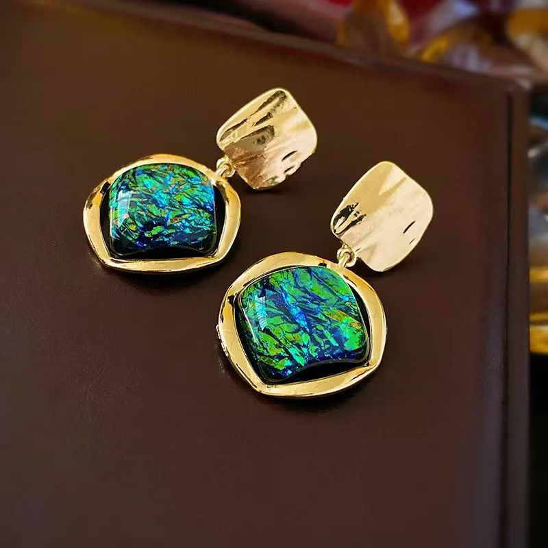 Vintage Rhombus Resin Dangle Earrings, French Court Style, Niche Design Jewelry Vera Lux