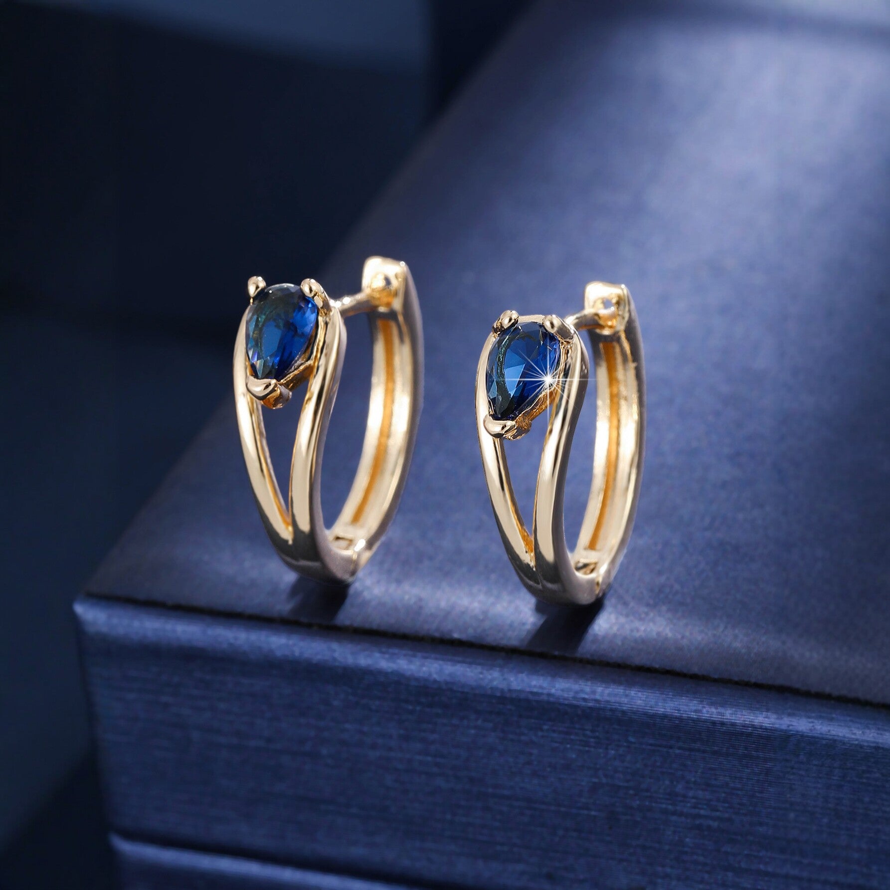 Simple And Stylish Water-drop Double-twist Ear Clips For Women Vera Lux