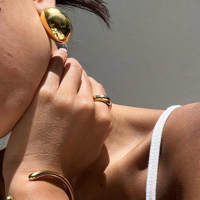 18k gold geometric design simple and versatile earrings Vera Lux