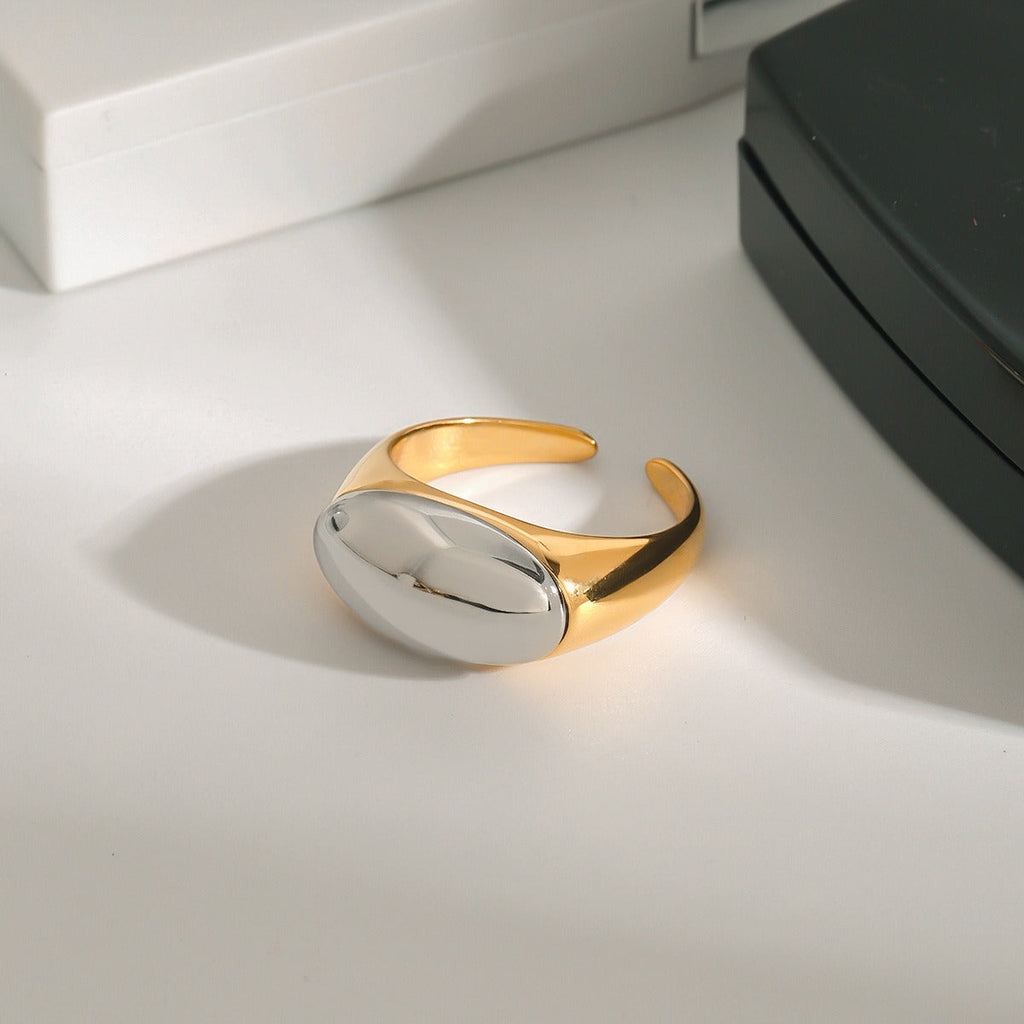 18K gold oval ring with gold and silver color matching design, simple and personalized ring Vera Lux