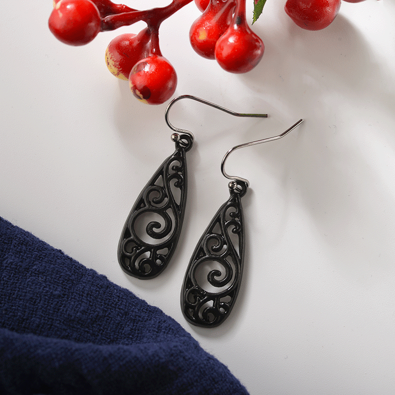 Retro Metal Carved Court-Style Earrings For Women Vera Lux