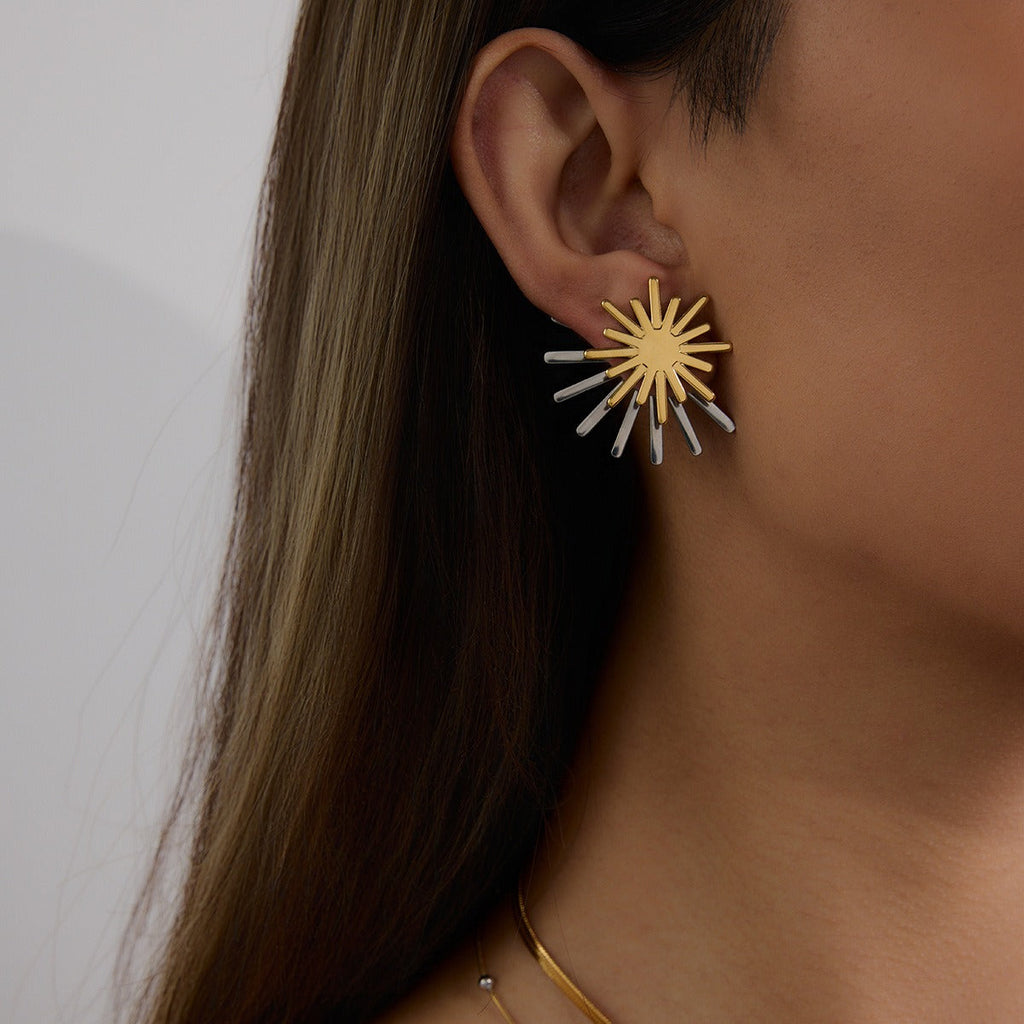18K gold sun-shaped earrings with simple and elegant design Vera Lux