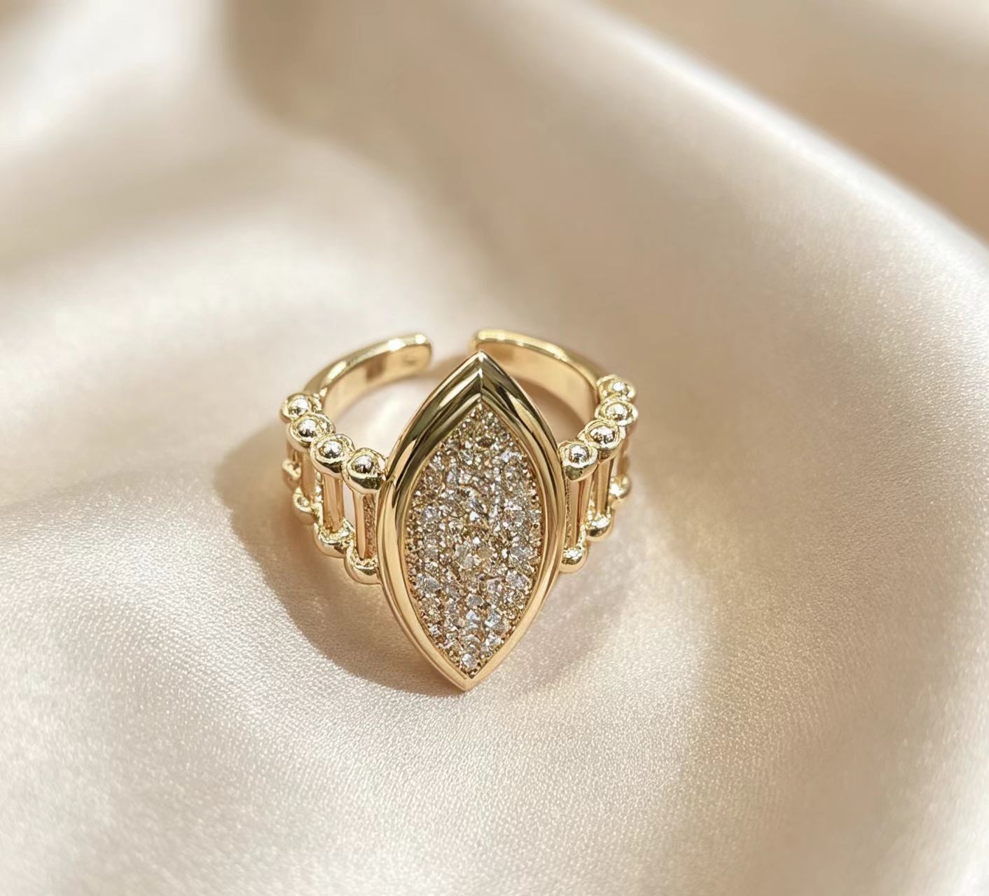 Water-drop Diamond-studded Open Ring Vera Lux