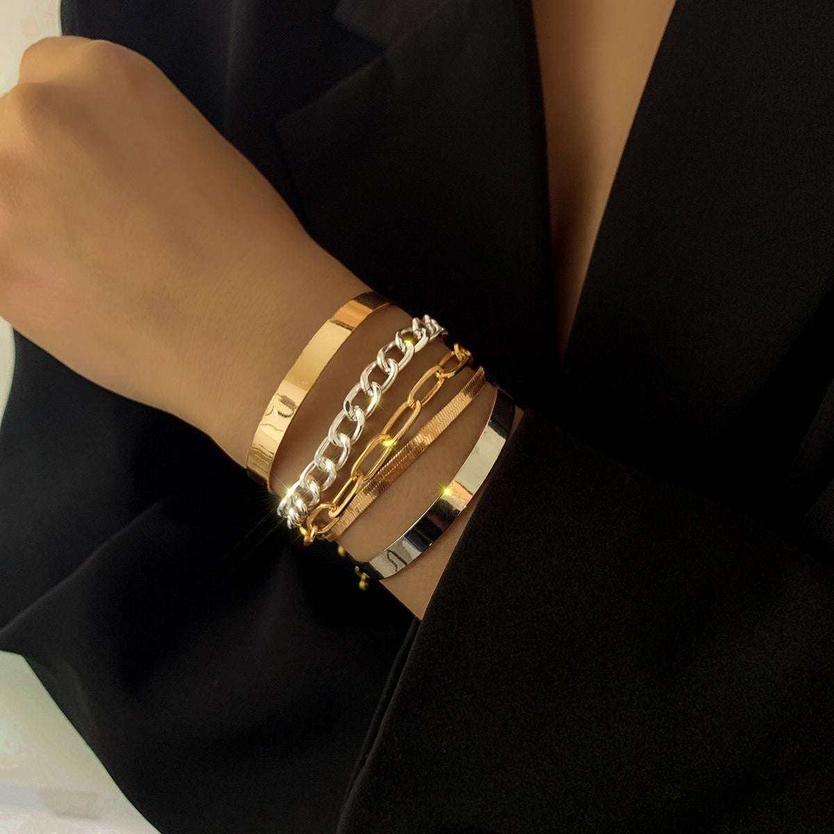 Smooth C-shaped mixed twist O-shaped bracelet Vera Lux