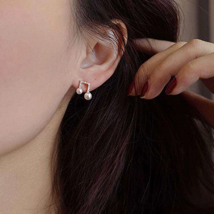 Movement Notes Pearl Earrings Women Vera Lux