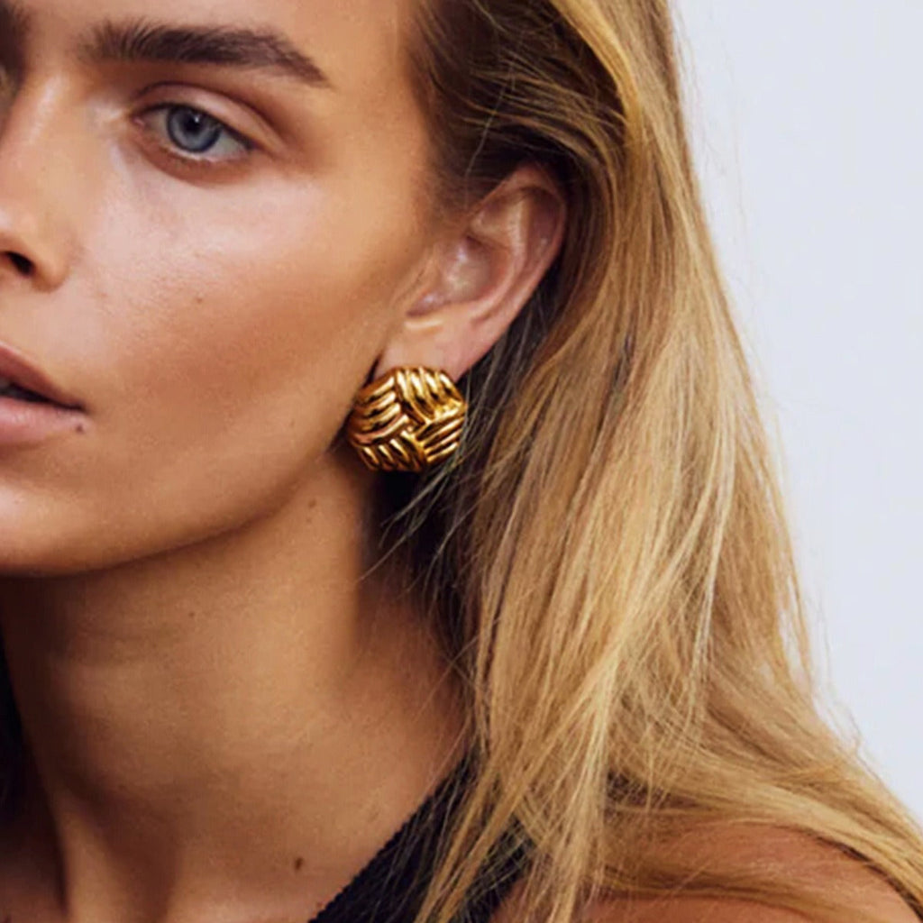 18K gold octagonal earrings with stripes design Vera Lux