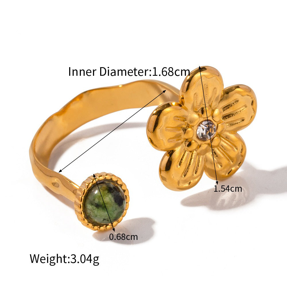 18K gold flower-shaped inlaid pearls exquisite design noble ring Vera Lux
