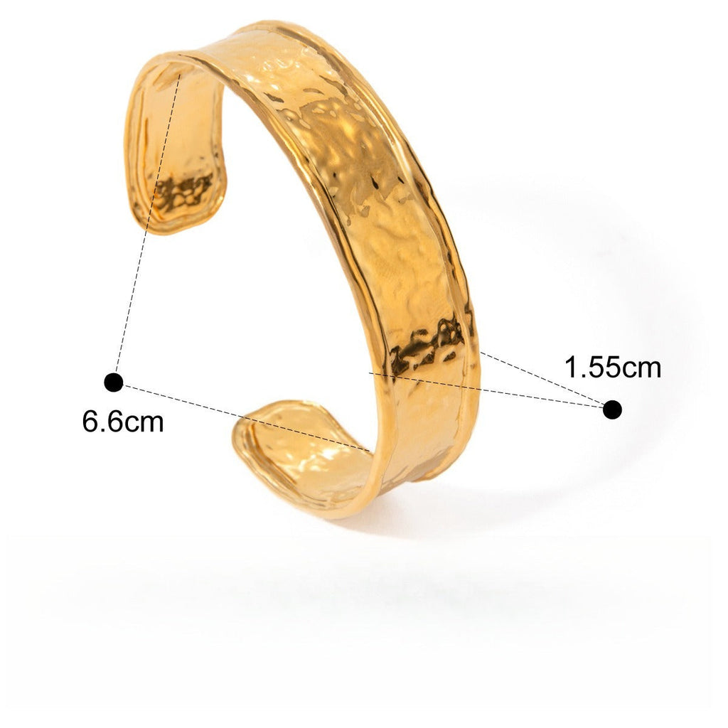 18K gold earrings, rings, and bracelets for a luxurious and high-end look Vera Lux