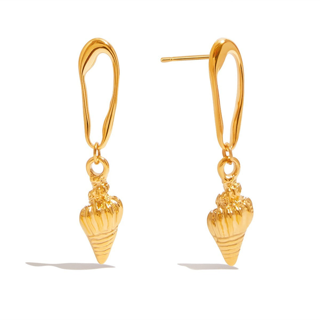 18K gold conch-shaped earrings with textured beach style Vera Lux