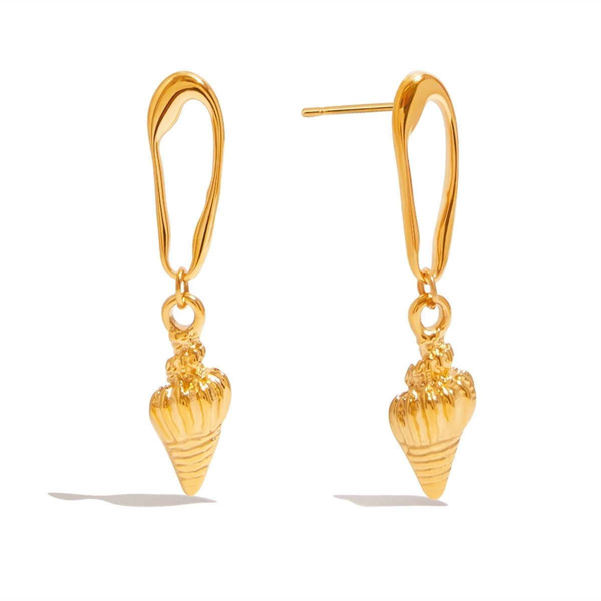 18K gold conch-shaped earrings with textured beach style Vera Lux