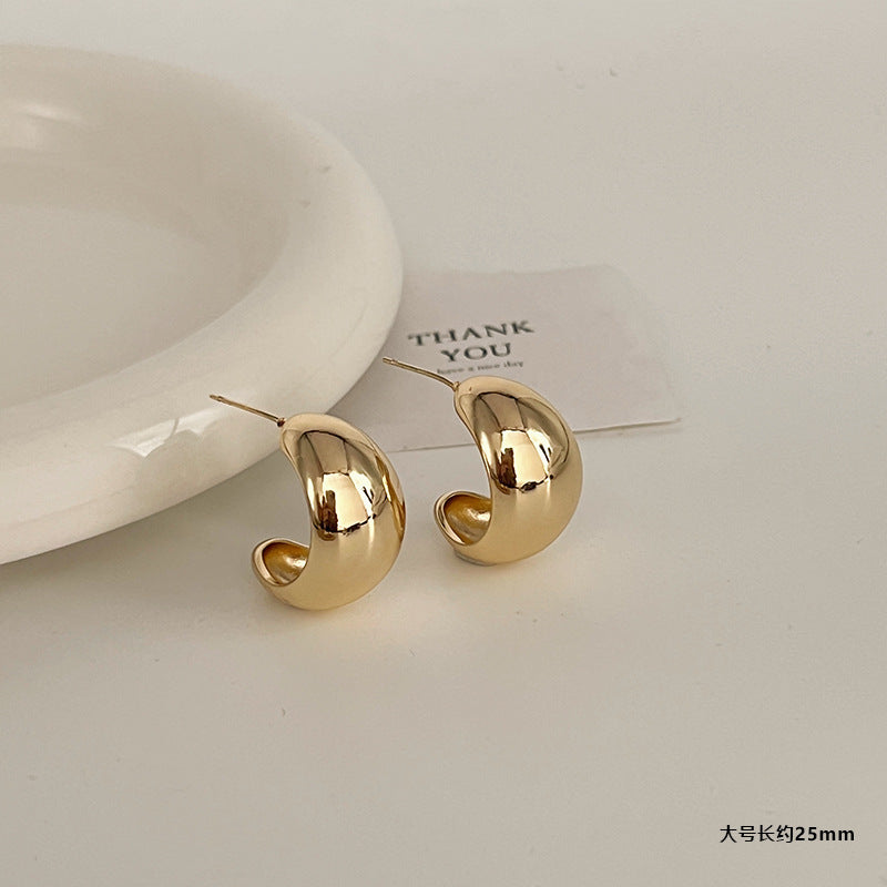 Ins Trendy Small Heart Gold Plated Earrings Minimalist Niche Ladies Ear Studs Vera Lux