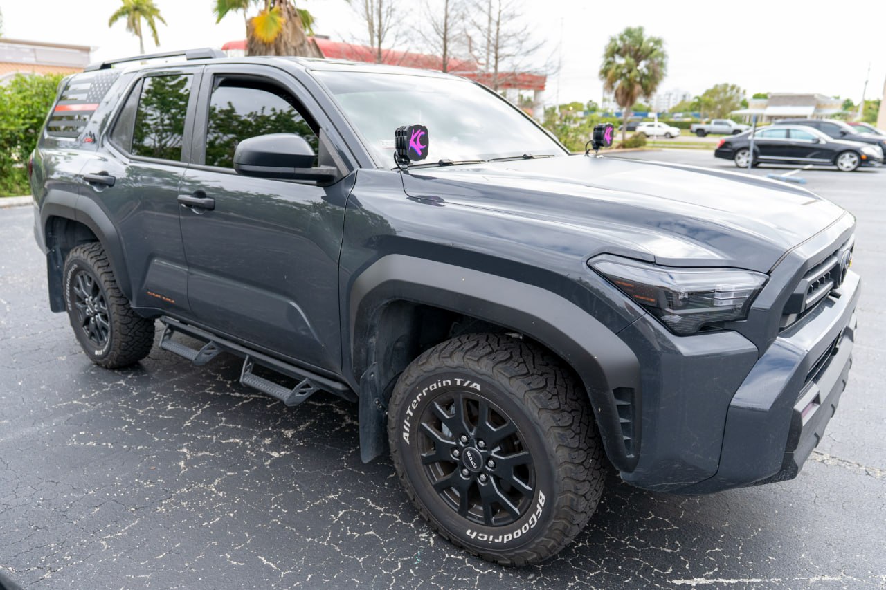 SR5 C Pillar Logo Overlays - 2025+ 4Runner SR5 StickerFab