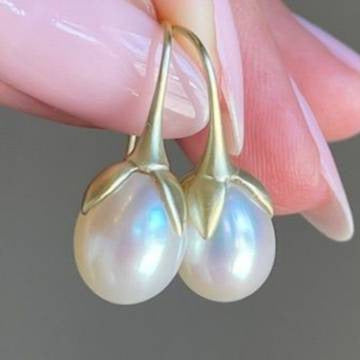 High-end Australian White Shell Pearl Earrings Vera Lux