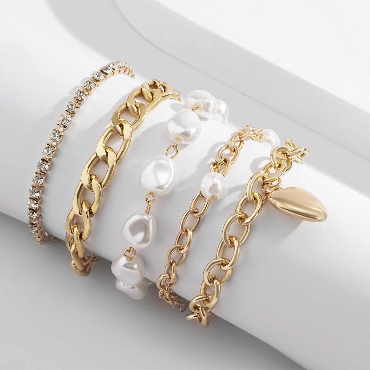 18k gold elegant Baroque special-shaped pearl heart chain bracelet Vera Lux