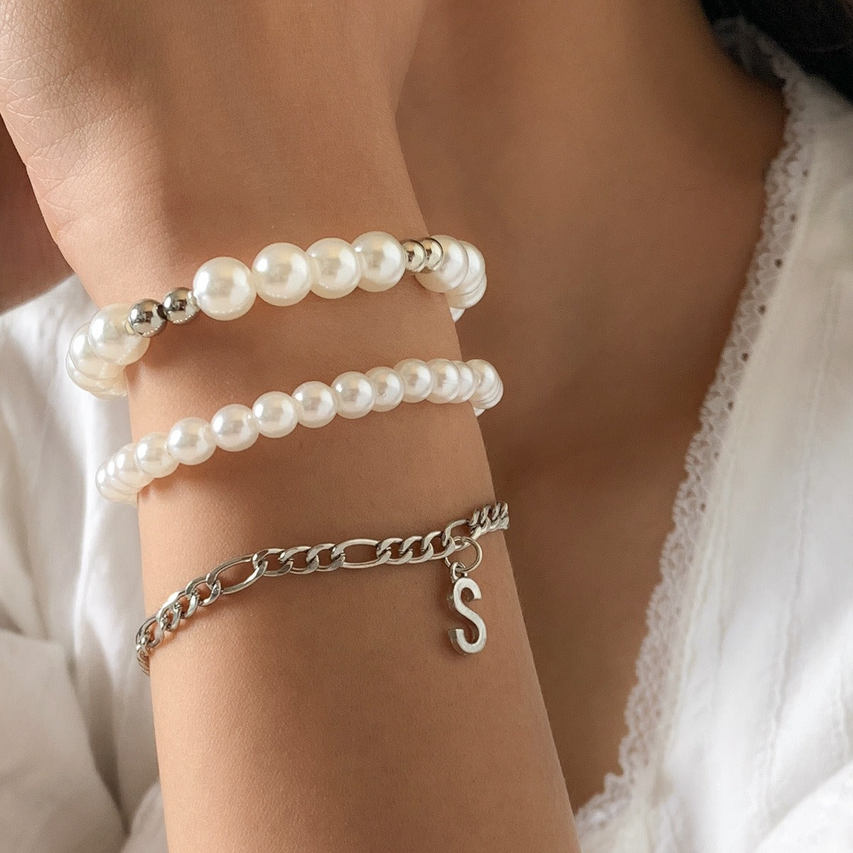 18k gold bow pearl beaded bracelet Vera Lux
