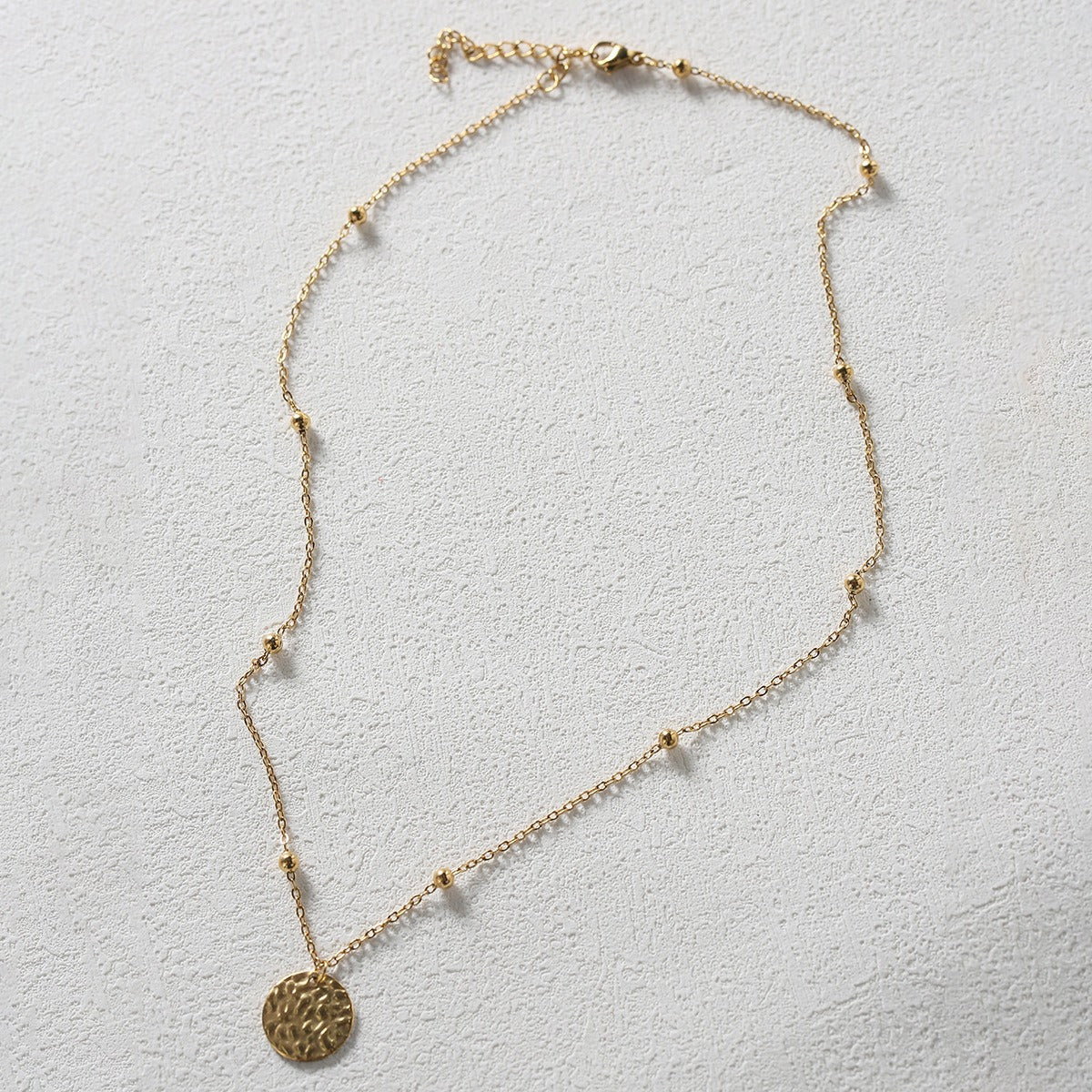 18K Gold Wind-Indented Round Necklace Vera Lux