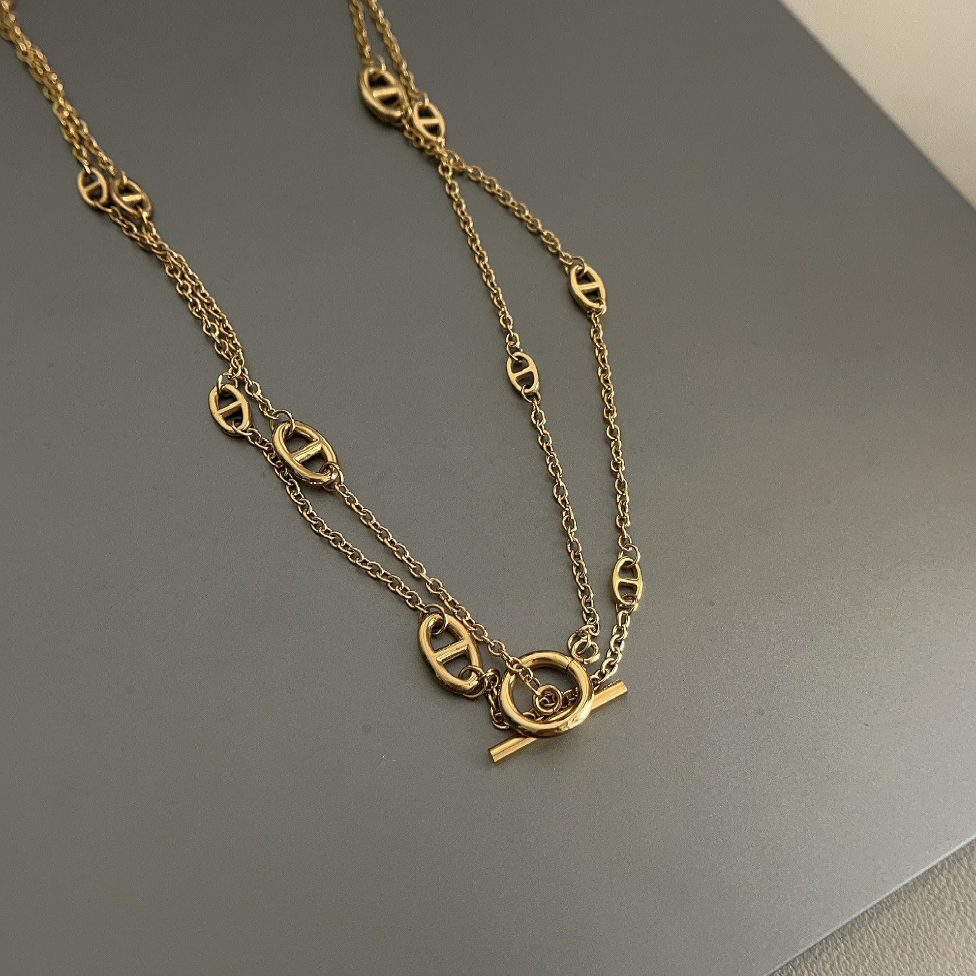 18K gold-plated titanium steel pig nose necklace Vera Lux