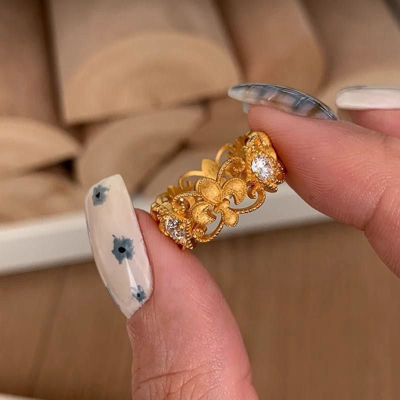 Vintage Lace Cutout Iris Ring Women, Luxury High-End Statement Index Finger Ring Vera Lux