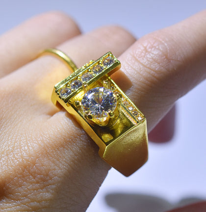 Gold-plated Engagement Ring With Simulated Diamonds Vera Lux