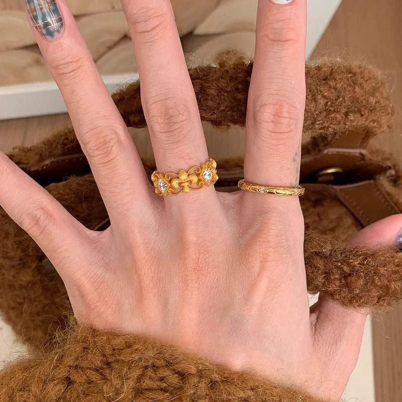 Vintage Lace Cutout Iris Ring Women, Luxury High-End Statement Index Finger Ring Vera Lux
