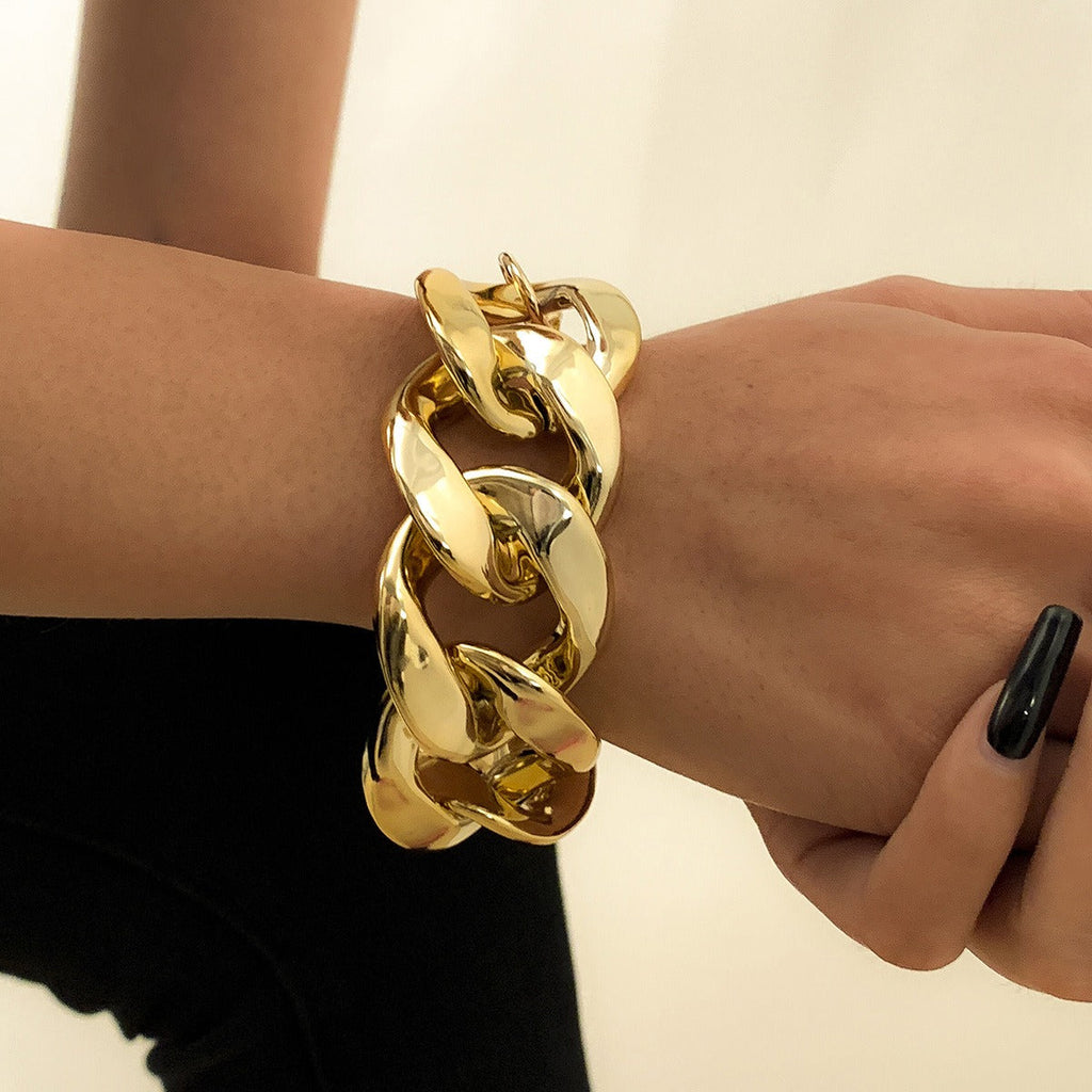 18k gold geometric hollow bracelet Vera Lux