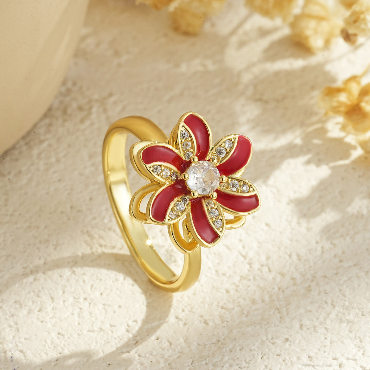Rotatable Flower-shaped Gold-plated Ring Vera Lux