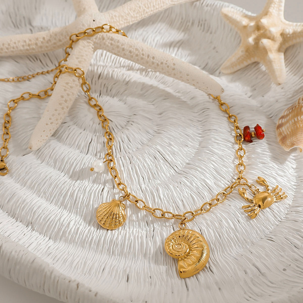 18K Gold Conch Shaped Necklace Vera Lux