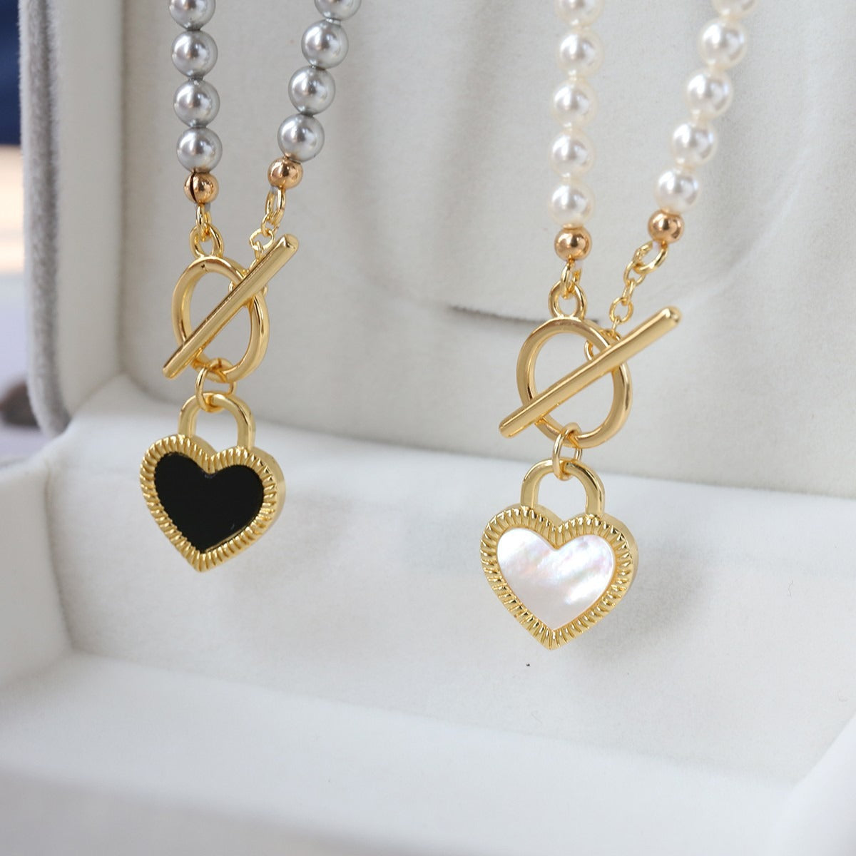 Black And White Double-sided Heart Necklace Vera Lux