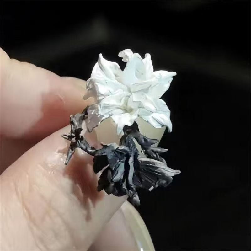 Black & White Mandala Flower Ring, Niche Design,  Cool Style Alternating Color Pinky Ring Vera Lux