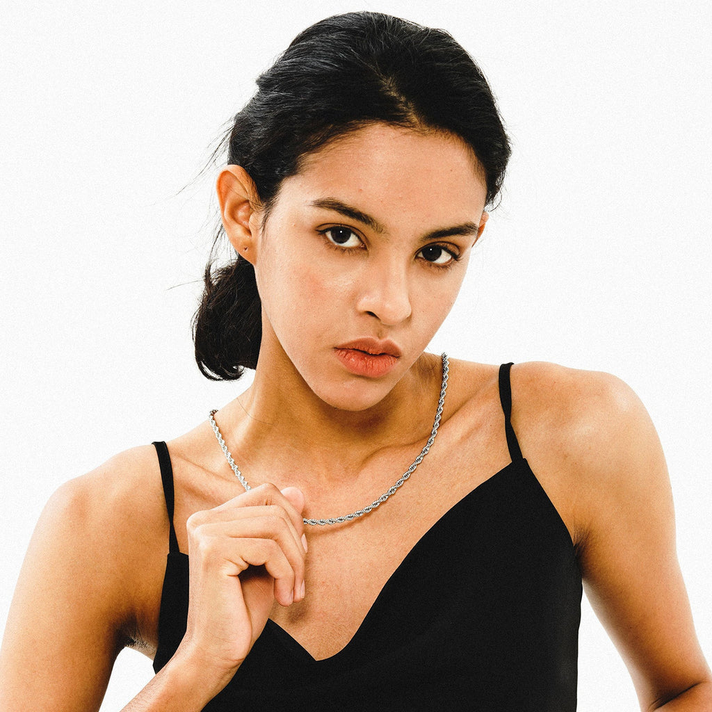 Cylindrical Spring-clasp Necklace Fully With Zirconias Vera Lux