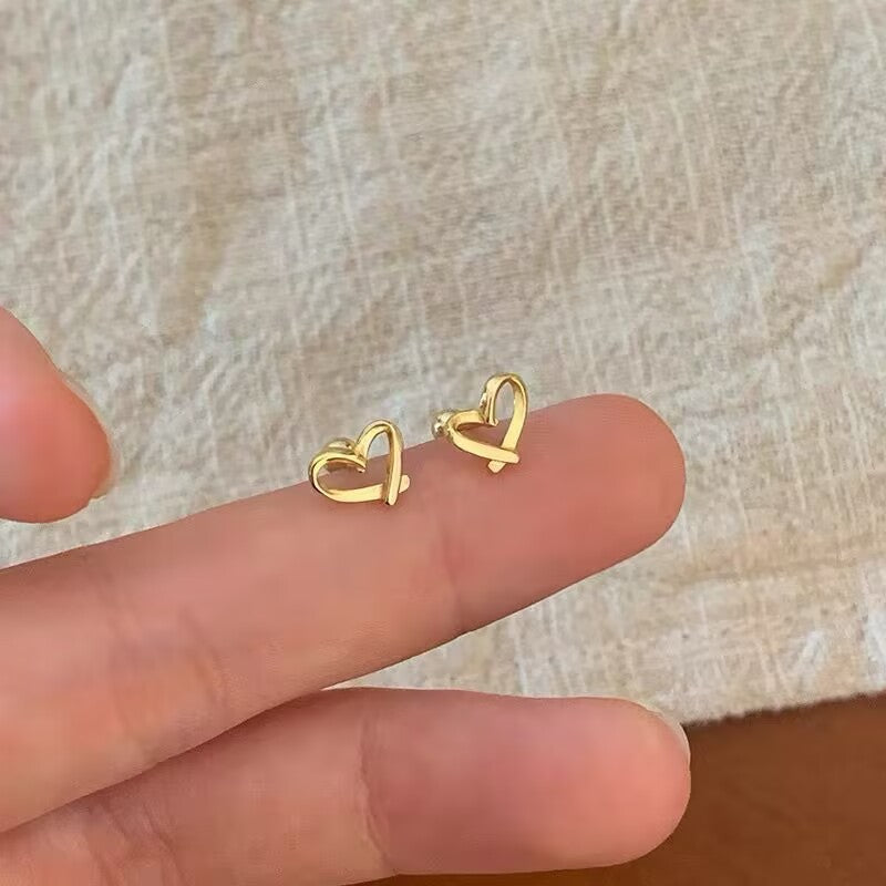 Dainty Gold Heart Stud Earrings Women All-match Casual Wearable Sleeping Earrings Vera Lux