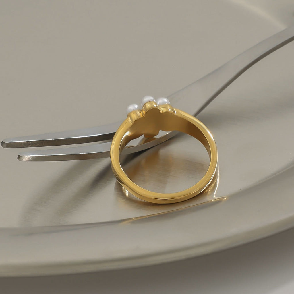 Pearl ring titanium steel ring Vera Lux