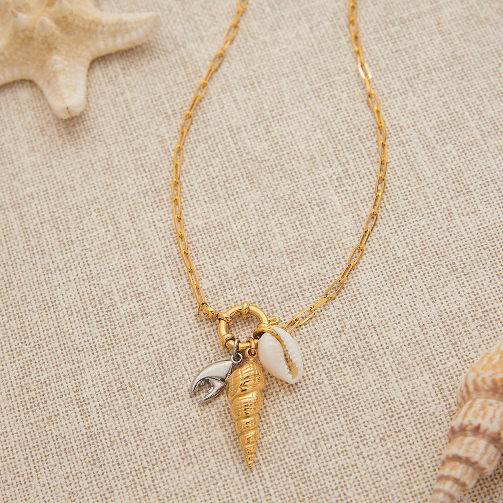 18K Gold Conch Shaped Fashion Necklace Vera Lux