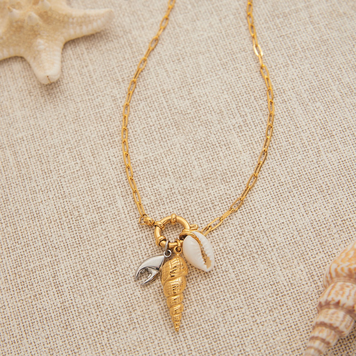 18K Gold Conch Shaped Fashion Necklace Vera Lux