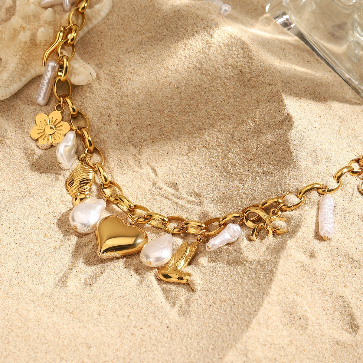 18K gold heart with irregular pearl design exquisite and noble necklace Vera Lux