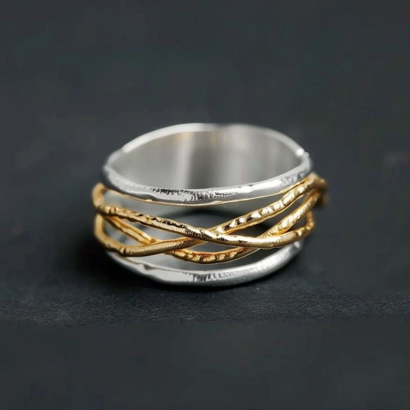 Commuter All-Match Contrasting Gold And Silver Twisted Ring Vera Lux