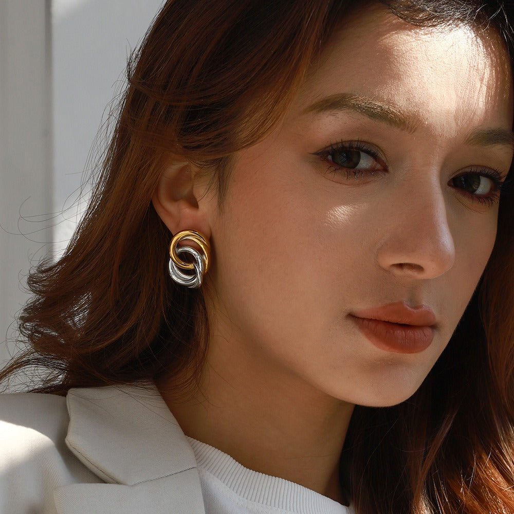 18K gold ring-shaped interlocking earrings with simple personality Vera Lux