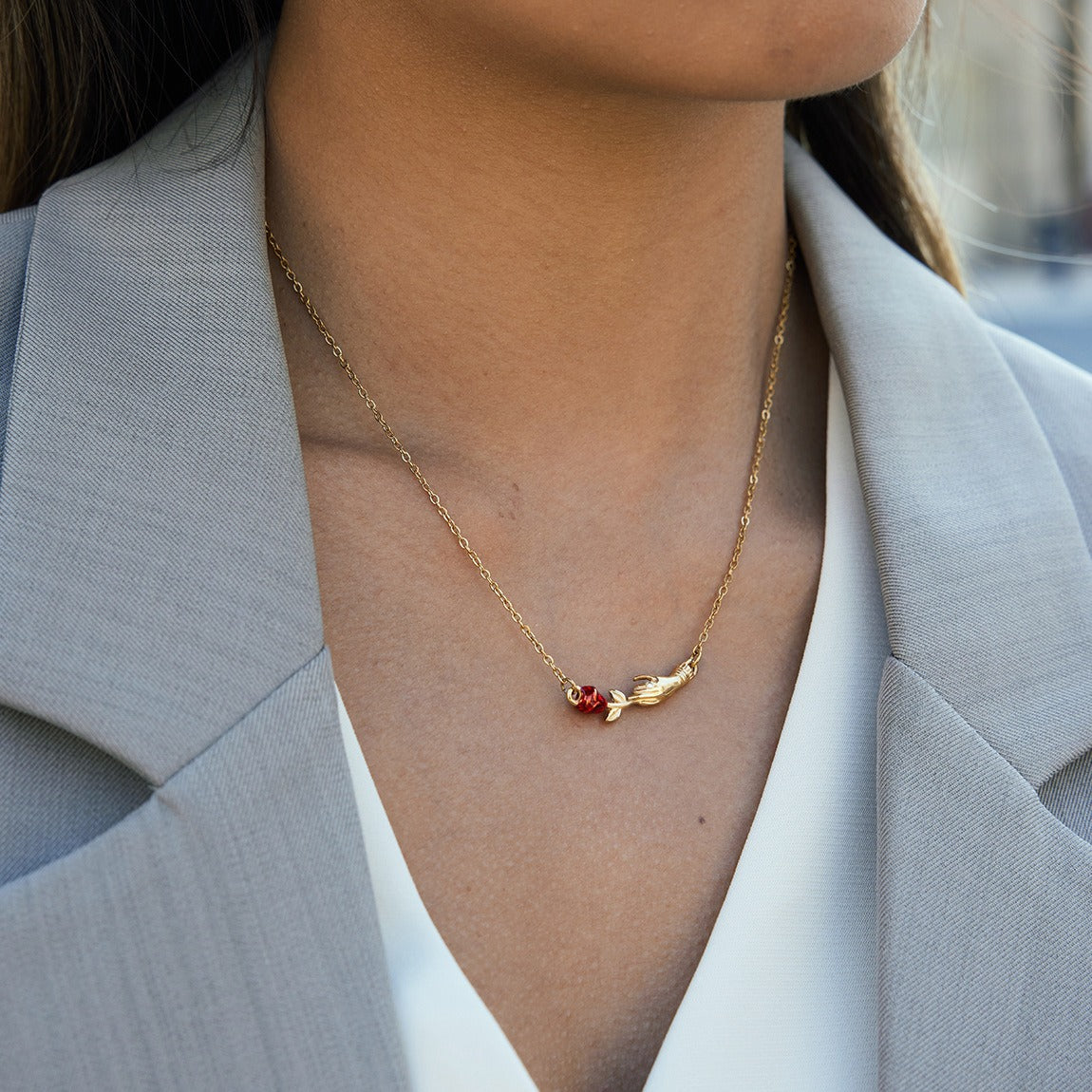 18K gold rose flower clavicle necklace Vera Lux